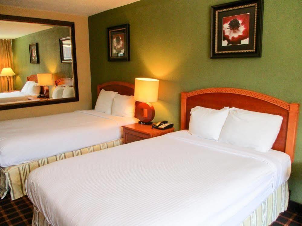 Oyo Hotel Bossier City La - Red River Exterior foto
